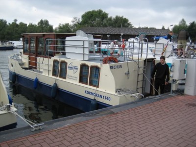 schwimmendes Ungetüm.jpg